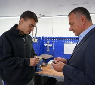 Герой СВО устроился работать на пензенский завод Герой СВО устроился работать на пензенский завод