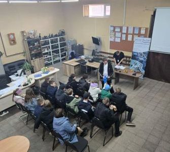 Школьники Пензы окунулись в мир высоких технологий на заводе "Импульс-Атом"