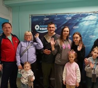 Подарок к 9 Мая: семьи сотрудников "Импульс-Атом" и герои СВО посетили океанариум