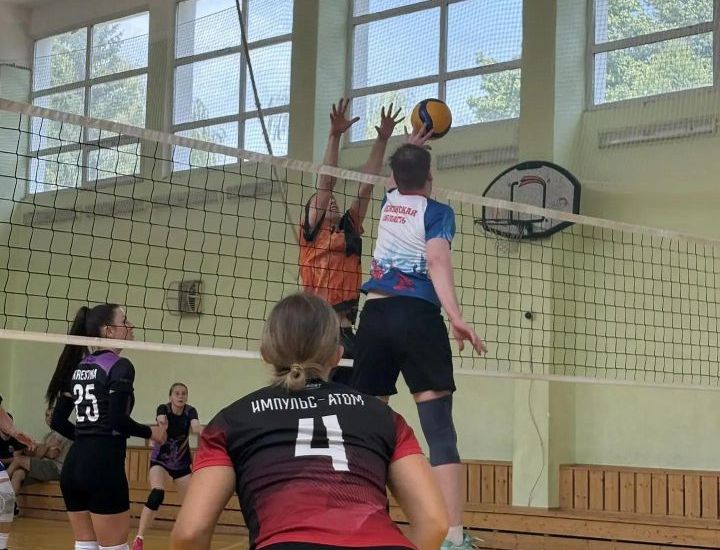 Волейбольная дружина «Импульс-Атом» одержала победу в микстах
