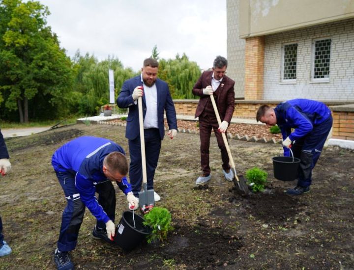 «Импульс-Атом» продолжил благоустройство в рамках акции «Зеленая Пенза»