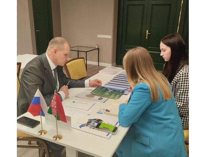 "Импульс-Атом" участвует в экономическом форуме в Минске