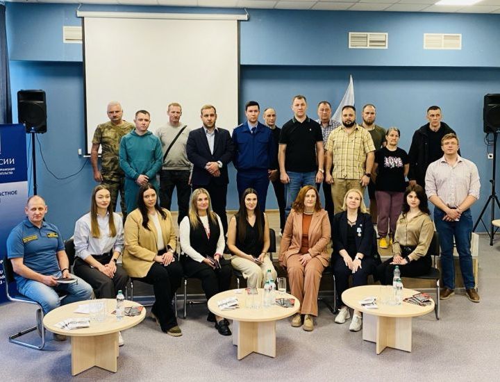 Импульс-Атом принял на завод героя СВО по итогам ярмарки вакансий Импульс-Атом принял на завод героя СВО по итогам ярмарки вакансий