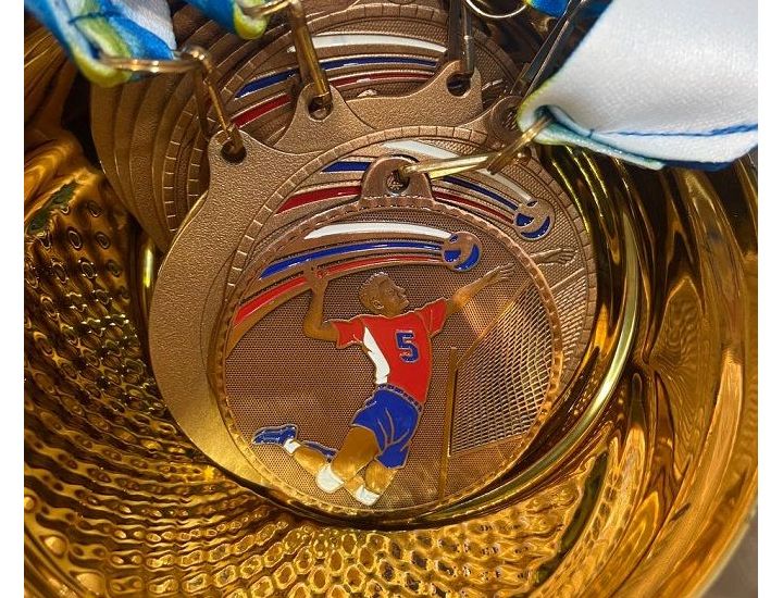 "Импульс-Атом" стали чемпиоами летнего волейбольного микст-турнира